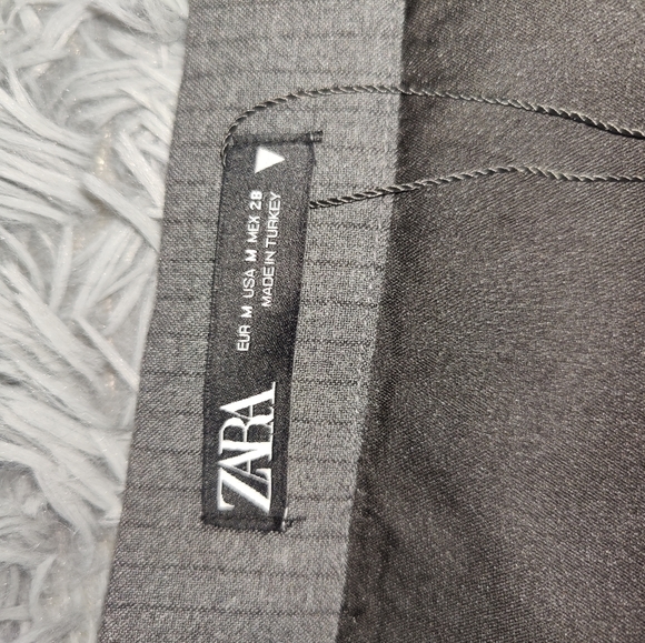 Zara Pin Striped Short Skirt - Picture 3 of 4